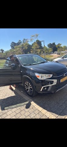 מודעת רכב מיצובישי ASX