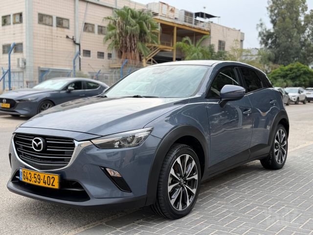 מודעת רכב מאזדה CX-3