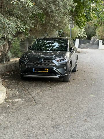 RAV4 E-Motion Sky היברידי אוט׳ 2.5 (178 כ״ס) [2019-2026]