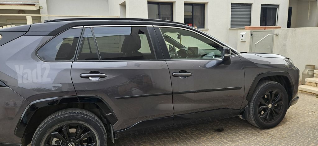 מודעת רכב טויוטה RAV4