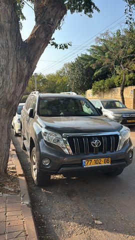 מודעת רכב טויוטה לנד קרוזר