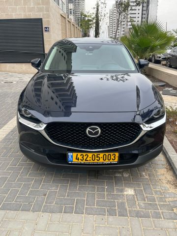 מודעת רכב מאזדה CX-30