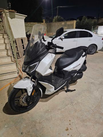 מודעת רכב סאן יאנג ג'וירייד 300 16