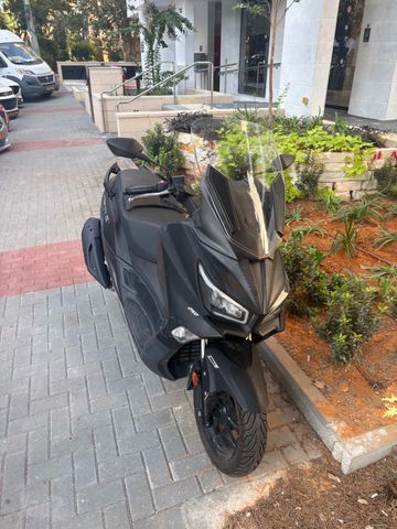 מודעת רכב סאן יאנג ג'וי-מקס Z-250