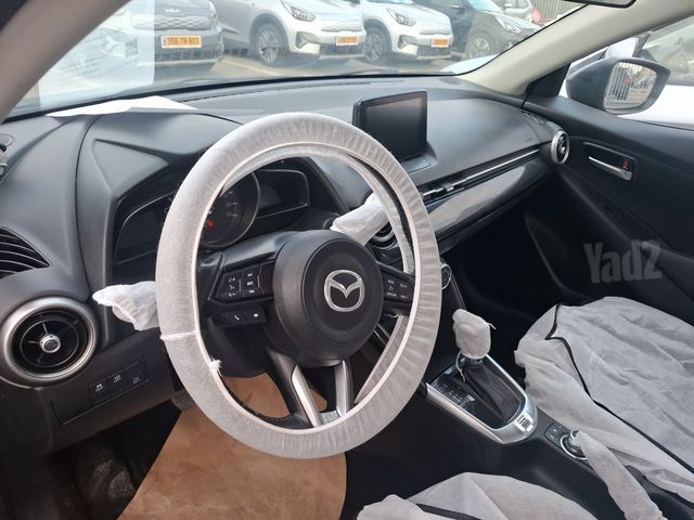 מודעת רכב מאזדה 2 1