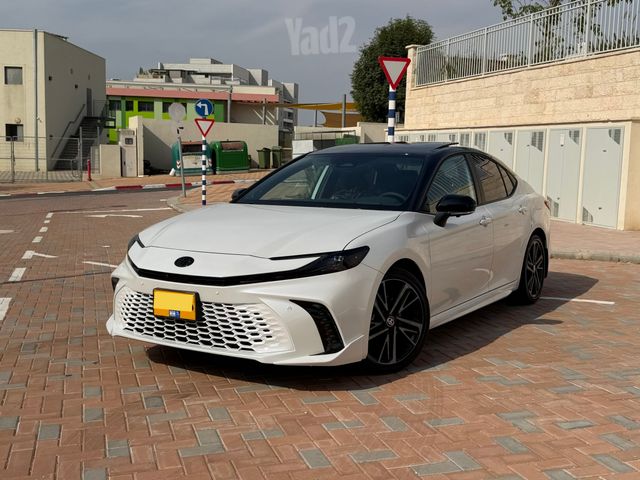 מודעת רכב טויוטה קאמרי