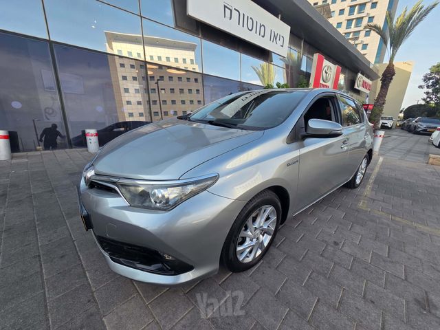 מודעת רכב טויוטה אוריס