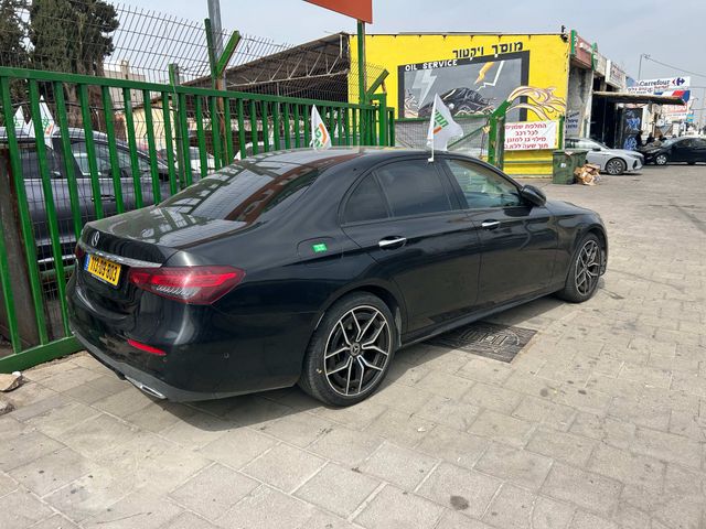 מודעת רכב מרצדס-בנץ E-class