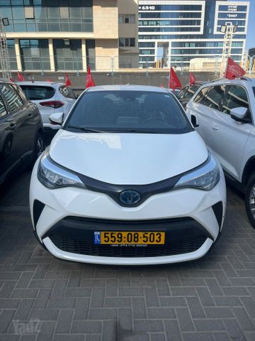 מודעת רכב טויוטה C-HR
