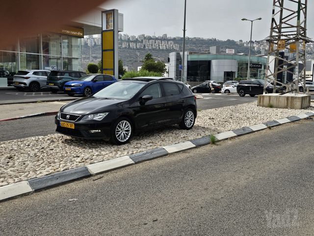 מודעת רכב סיאט לאון