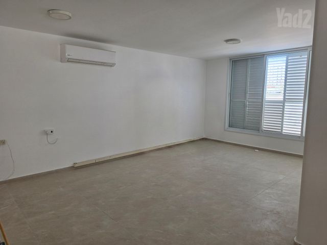 השר משה שפירא 27