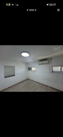 הנוטרים 48