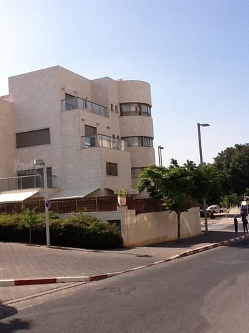 דופלקס להשכרה בתל אביב יפו — 4