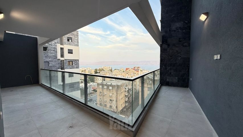 נייברג 10