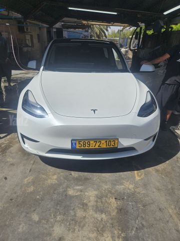 מודעת רכב טסלה מודל Y
