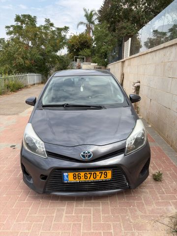 מודעת רכב טויוטה יאריס