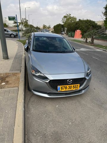 מודעת רכב מאזדה 2