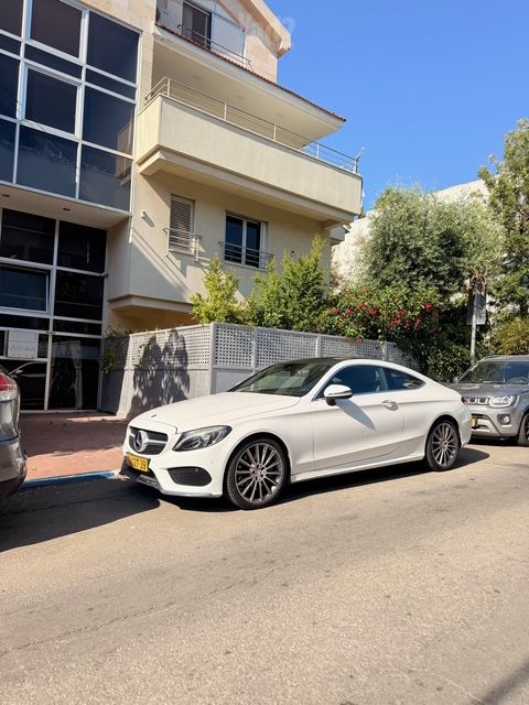 מודעת רכב מרצדס-בנץ C-class