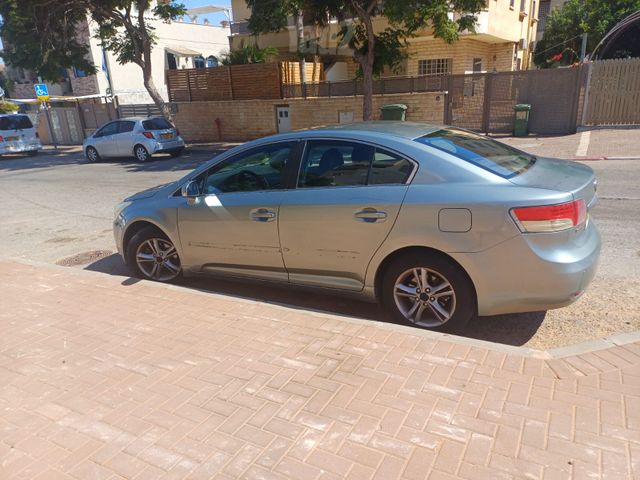 מודעת רכב טויוטה אוונסיס