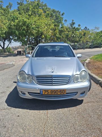 מודעת רכב מרצדס-בנץ C-class