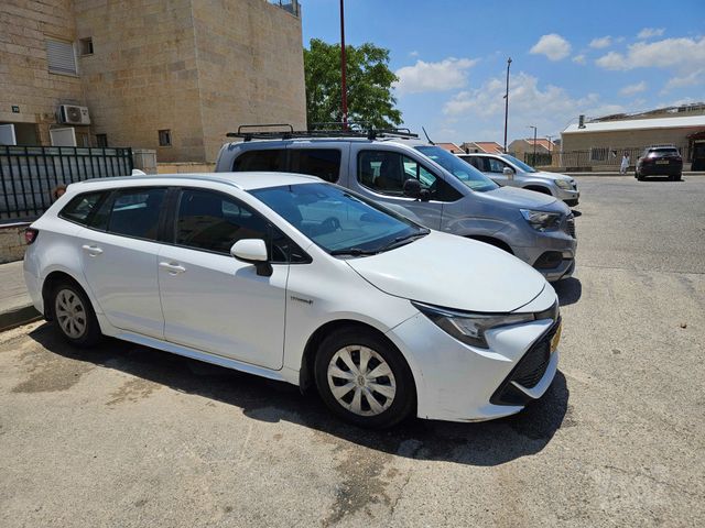 מודעת רכב טויוטה קורולה
