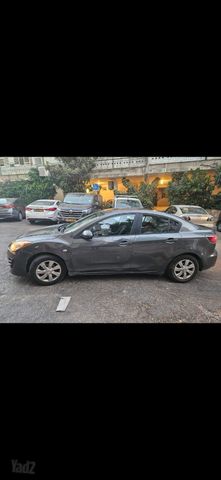 מודעת רכב מאזדה 3
