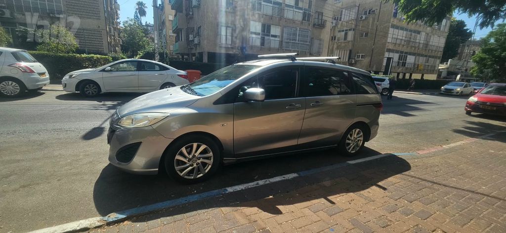 מודעת רכב מאזדה 5