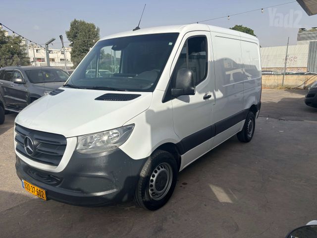 מודעת רכב מרצדס-בנץ ספרינטר