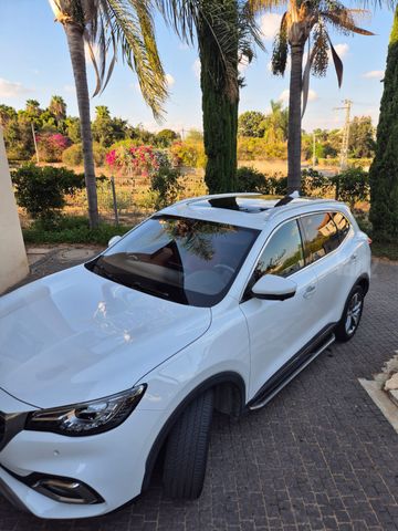 מודעת רכב אם ג'י EHS PHEV