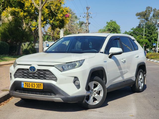 מודעת רכב טויוטה RAV4