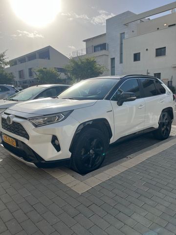 מודעת רכב טויוטה RAV4