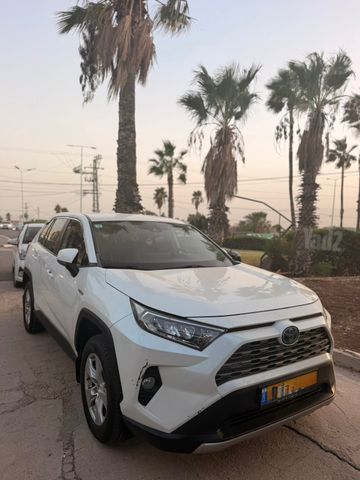 מודעת רכב טויוטה RAV4