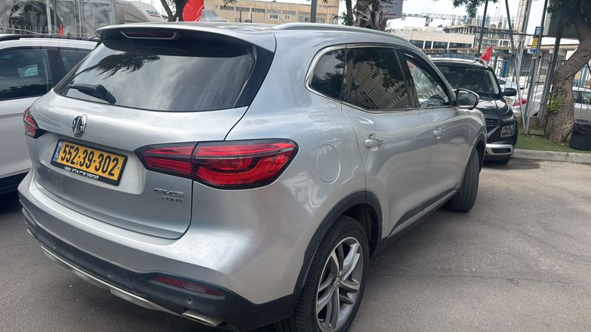 מודעת רכב אם ג'י EHS PHEV 2