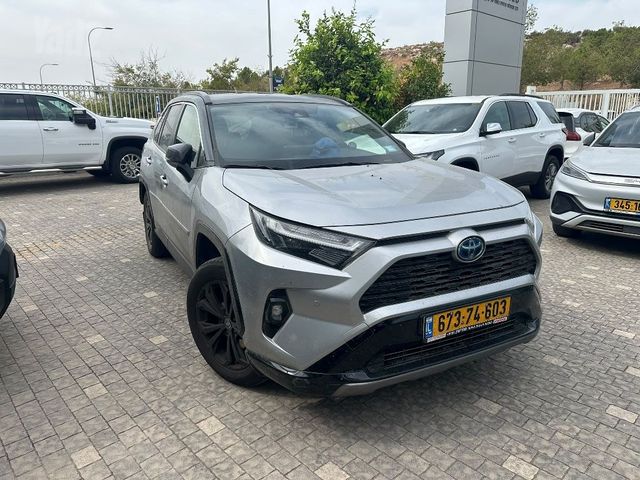 מודעת רכב טויוטה RAV4