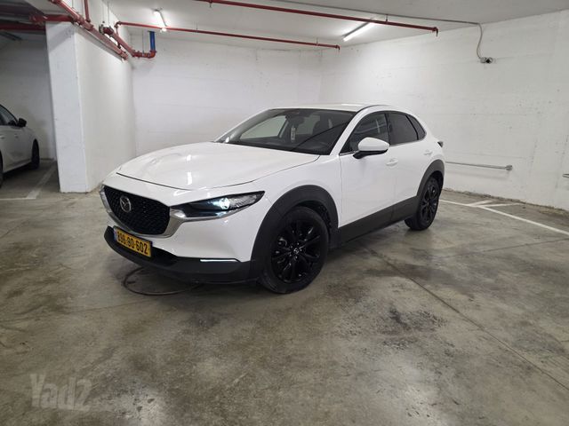 מודעת רכב מאזדה CX-30