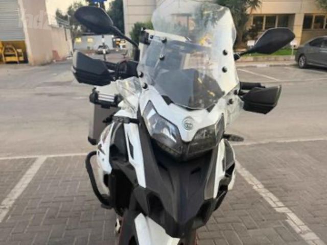 מודעת רכב בנלי TRK502X