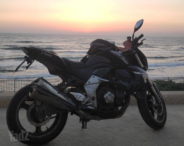 מודעת רכב קאוואסאקי Z1000