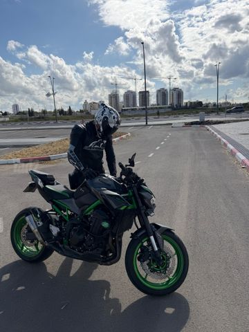 מודעת רכב קאוואסאקי Z900