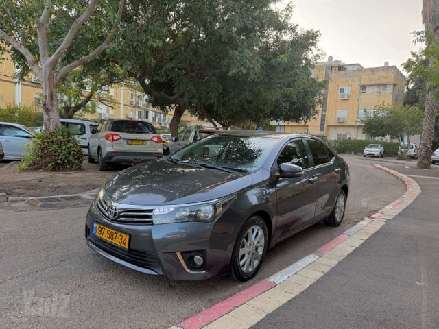 מודעת רכב טויוטה קורולה
