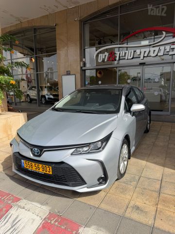 מודעת רכב טויוטה קורולה 1