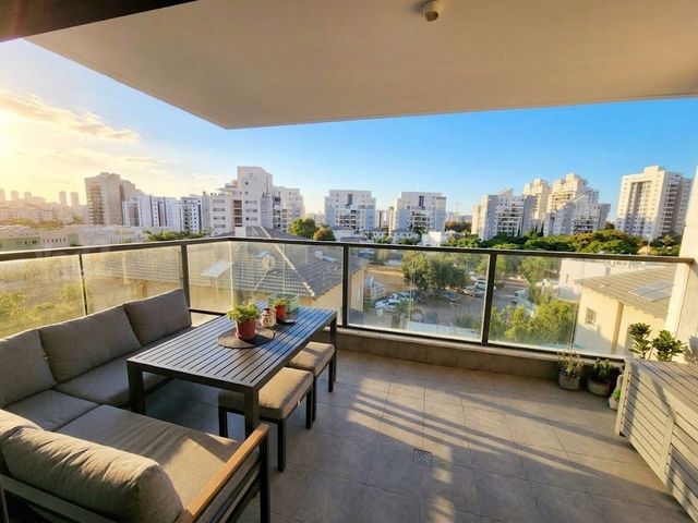 דרך הפארק 18