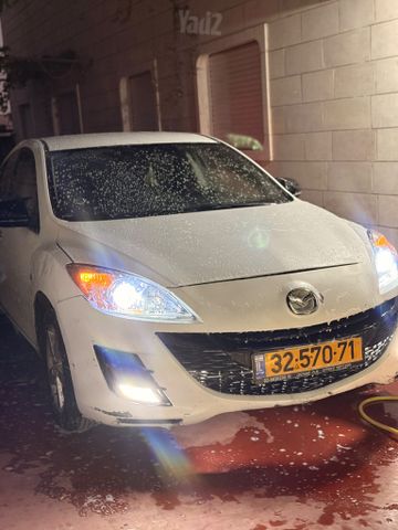מודעת רכב מאזדה 3