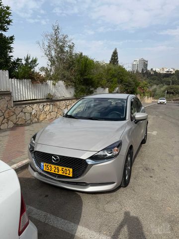 מודעת רכב מאזדה 2