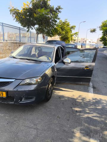 מודעת רכב מאזדה 3
