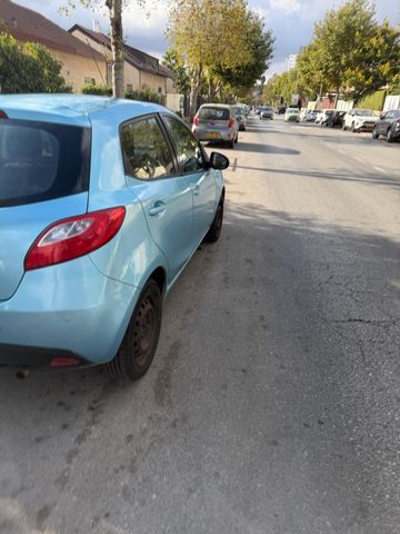 מודעת רכב מאזדה 2