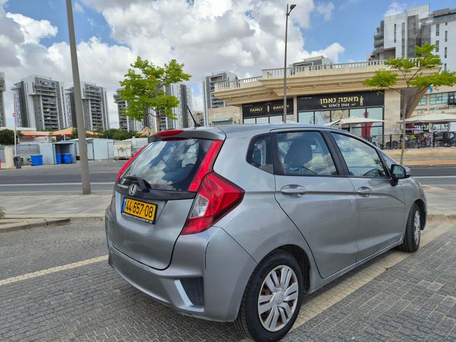 מודעת רכב הונדה ג'אז