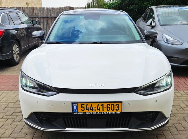 מודעת רכב קיה EV6