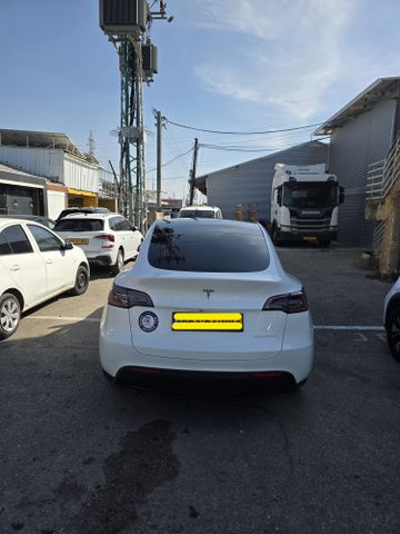 מודעת רכב טסלה מודל Y