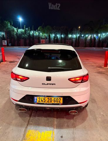 מודעת רכב סיאט לאון