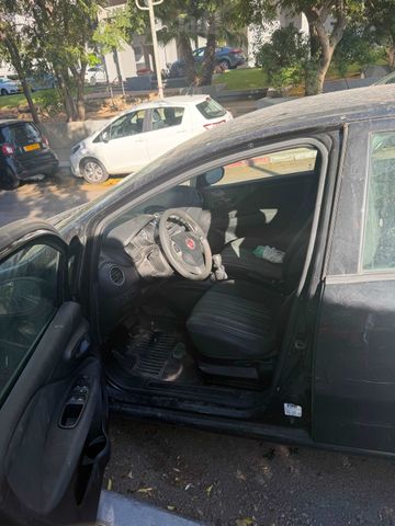 מודעת רכב פיאט פונטו